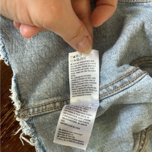 American eagle cropped distressed denim jacket with hood XS - Picture 3 of 16